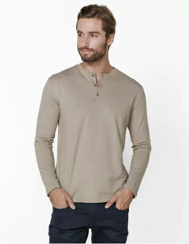 imagem de T-Shirt Henley