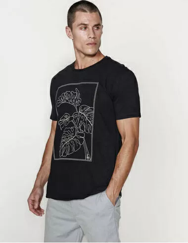 imagem de T-Shirt Monstera Preto