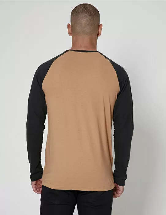 imagem do produto T-Shirt Raglan San Clemente